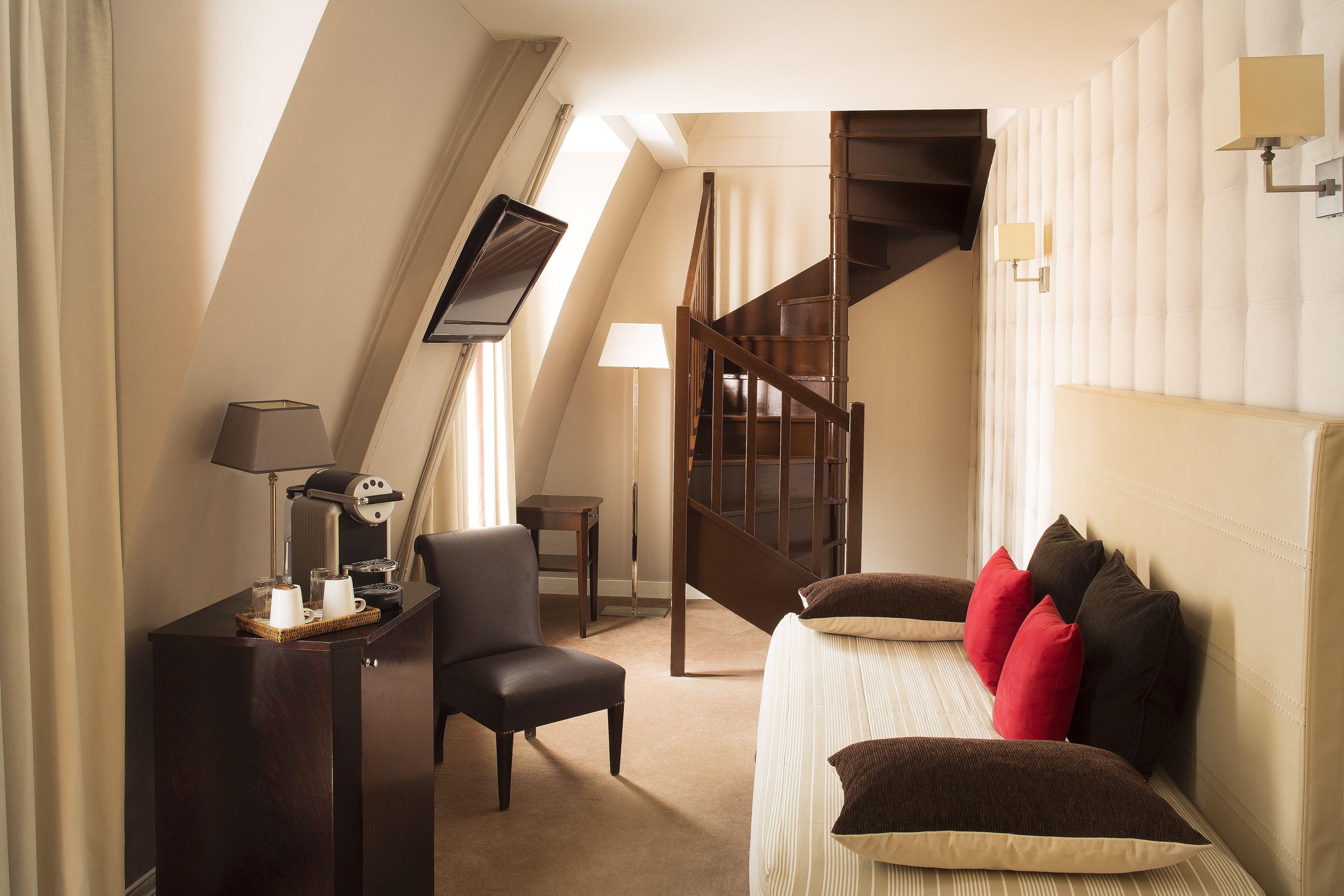 Daunou Opera Hotel 3*